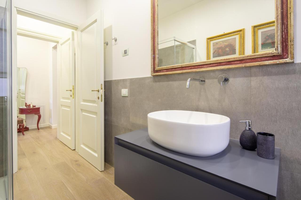 Stunning & Luxurious 1Br Apt 1 Min Walk By Duomo Firenze Eksteriør bilde
